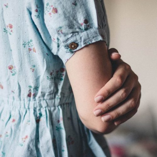 close up, dress, fingers-1844786.jpg